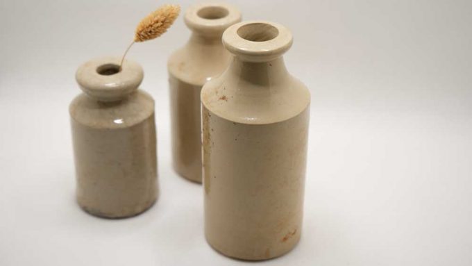 Pre-Loved - Mini Stoneware Vases 1 - Set Of 3 - Image 5