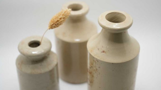 Pre-Loved - Mini Stoneware Vases 1 - Set Of 3 - Image 2