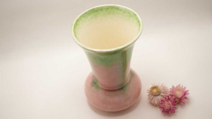 Pre-Loved - Sylvac Art Deco Vase - Image 2