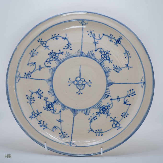 Beautiful blue and white plate and bowl set - Image 8