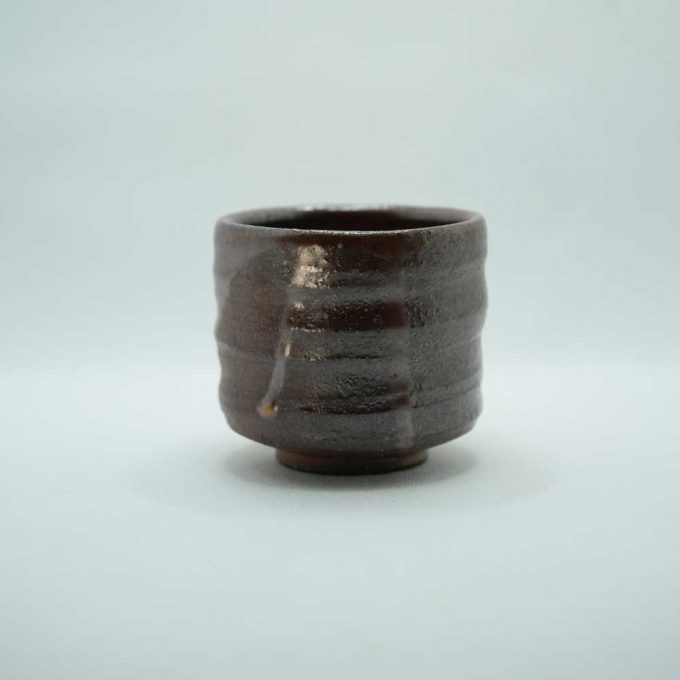 Teshe Dark Metalic pot by Gemma Smale - Image 6