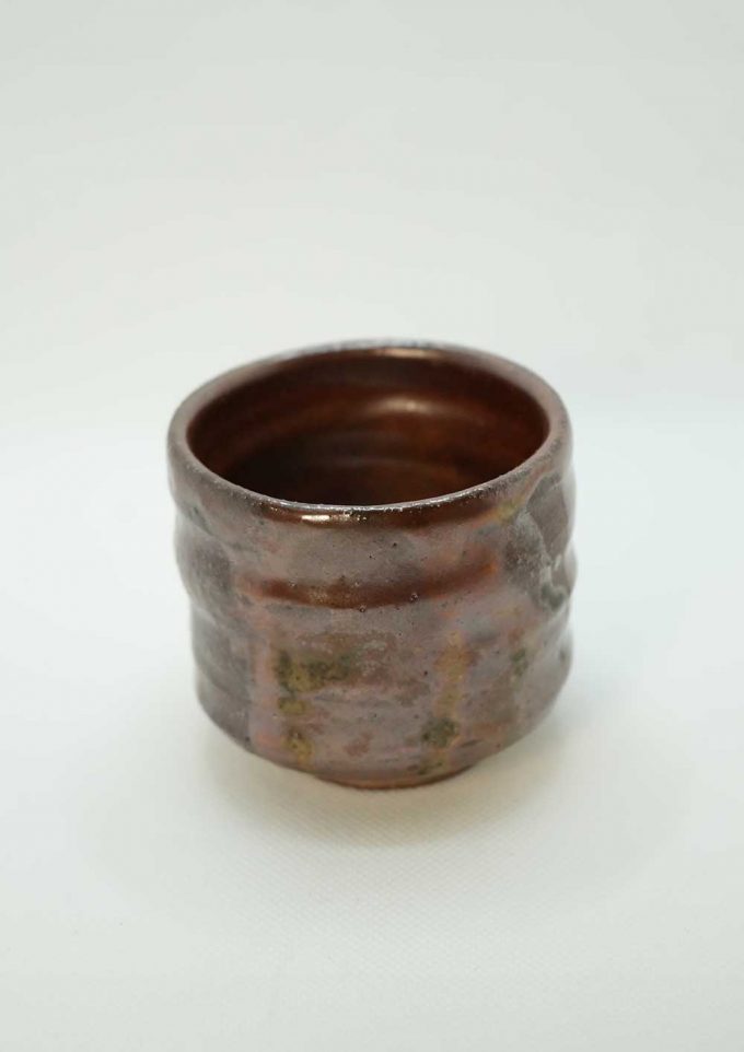 Teshe Dark Metalic pot by Gemma Smale