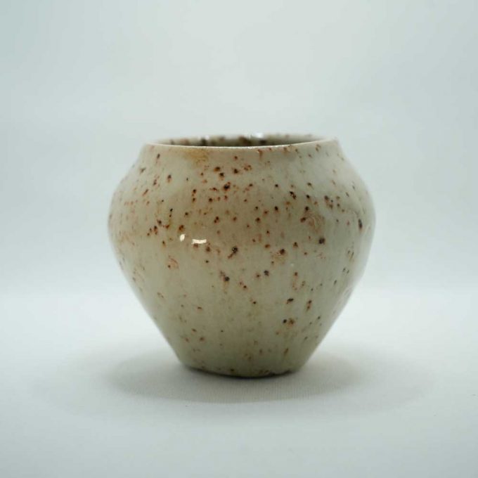 White Nuka Stoneware Iron Speckled Vase by Gemma Smale - Image 2